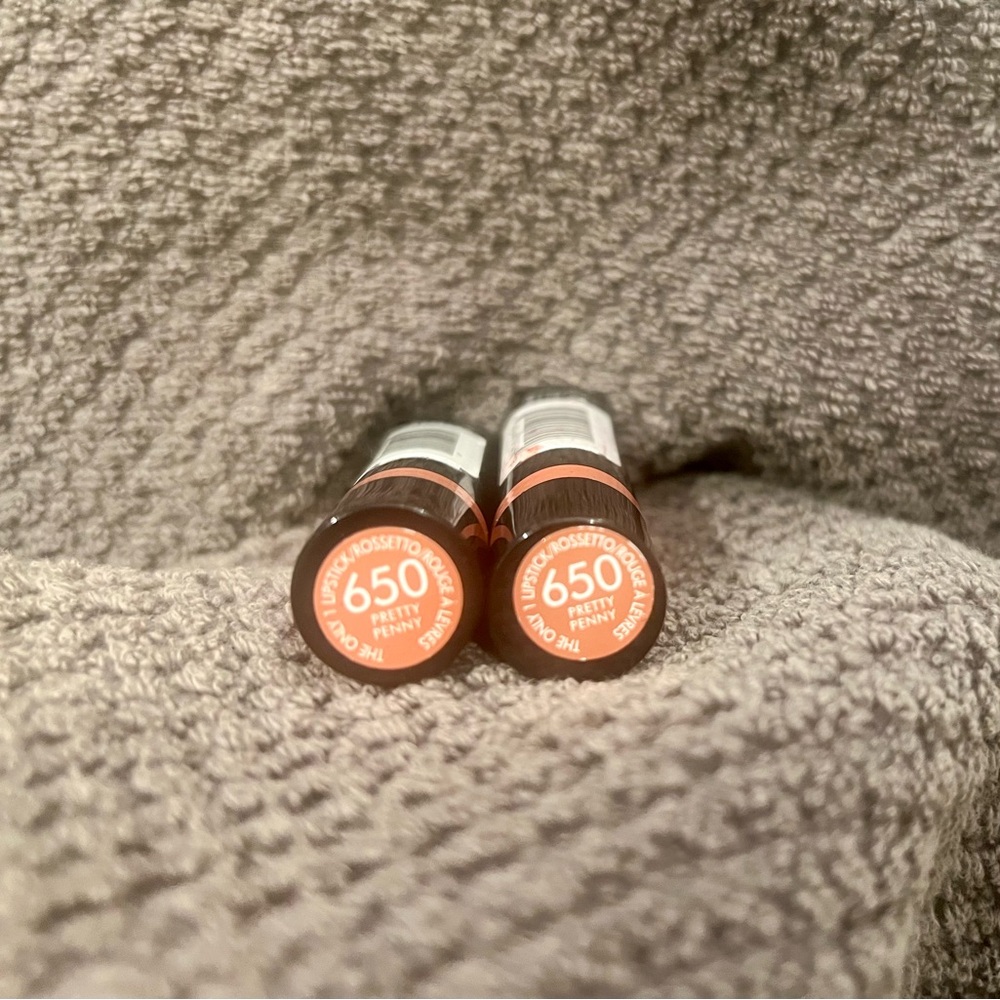 Rimmel London Pretty Penny Lipstick - Picture 3 of 6